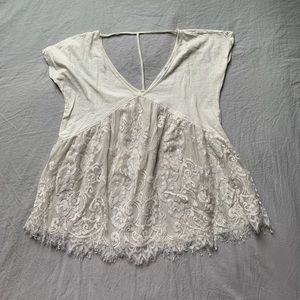 Coco & Jaimeson x Buckle Flowy Lace Top XS
